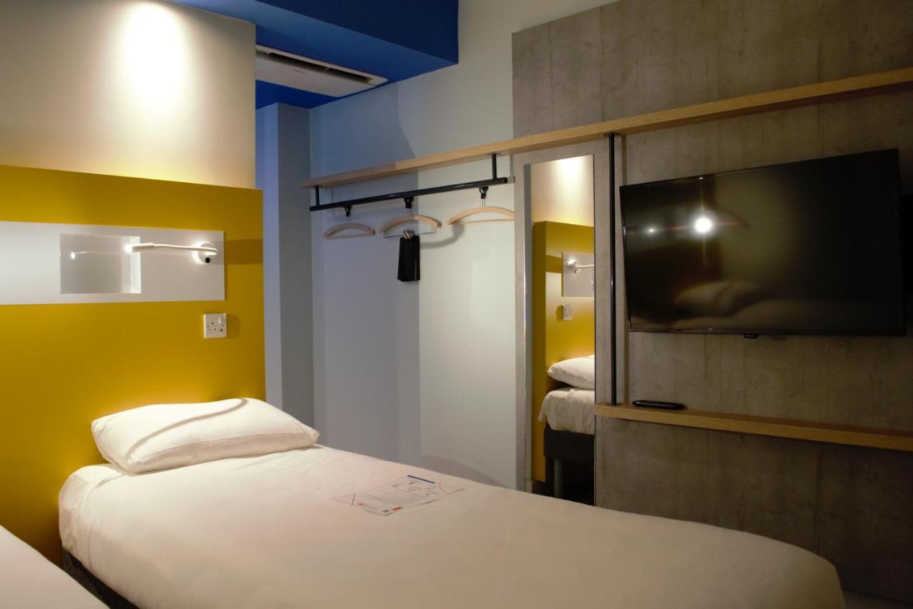 Ibis Budget Суиндън Екстериор снимка