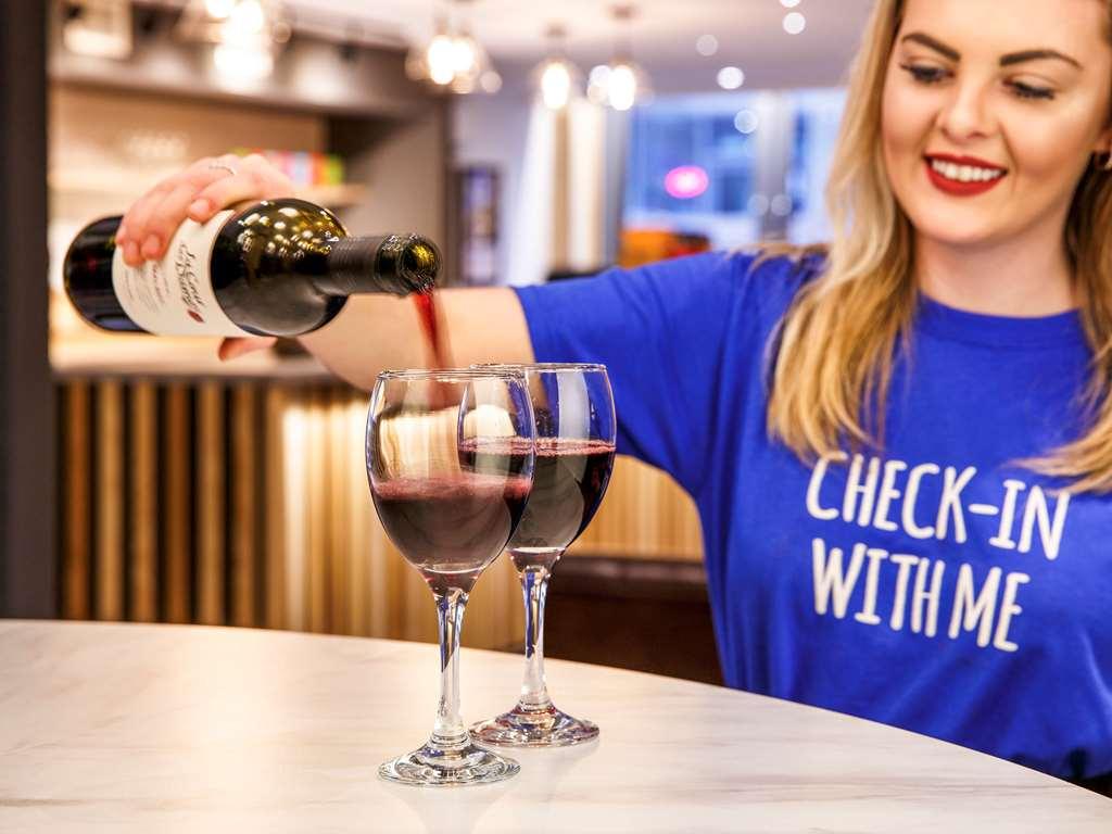 Ibis Budget Суиндън Ресторант снимка