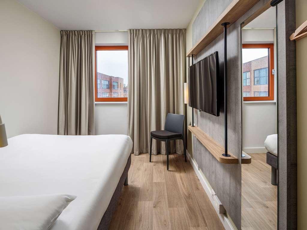 Ibis Budget Суиндън Стая снимка