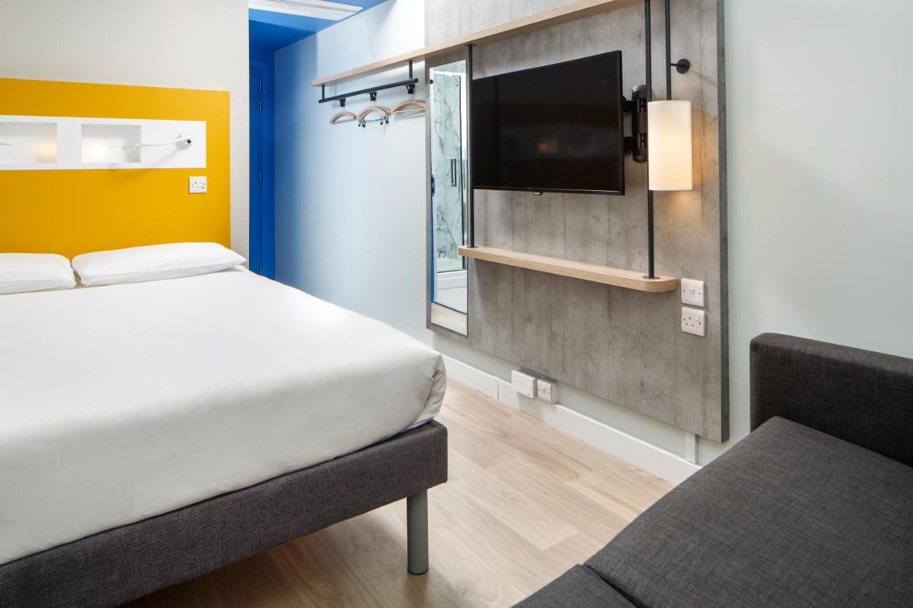 Ibis Budget Суиндън Екстериор снимка